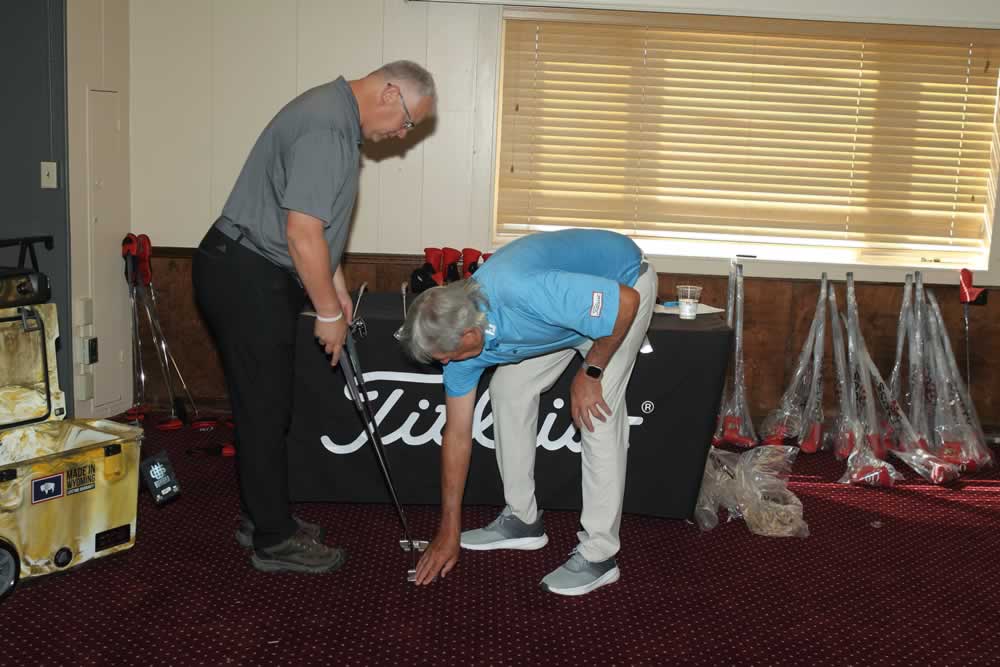 Thurs-MorningD77C4948Wit