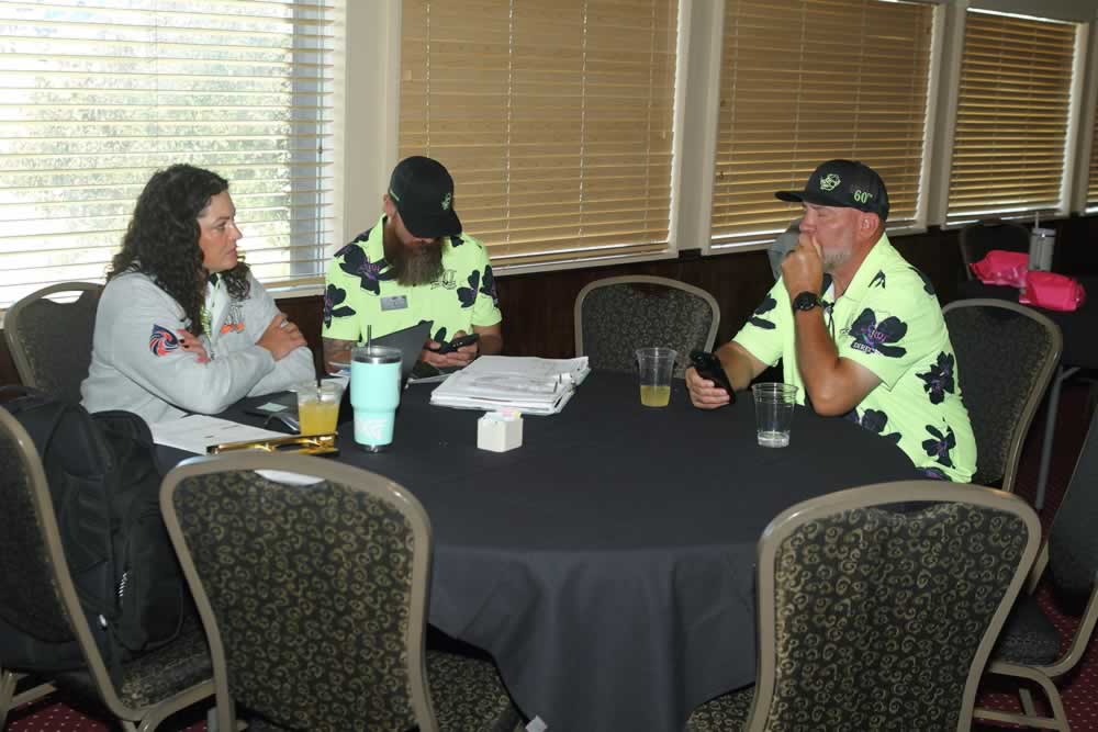 Thurs-MorningD77C4956Wit