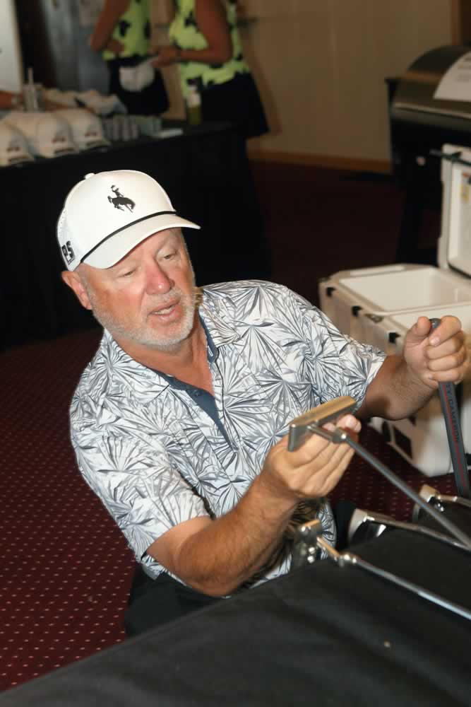 Thurs-MorningD77C4969Wit