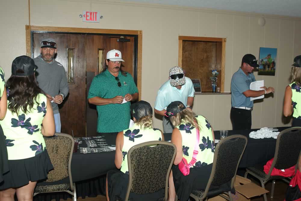 Thurs-MorningD77C4986Wit