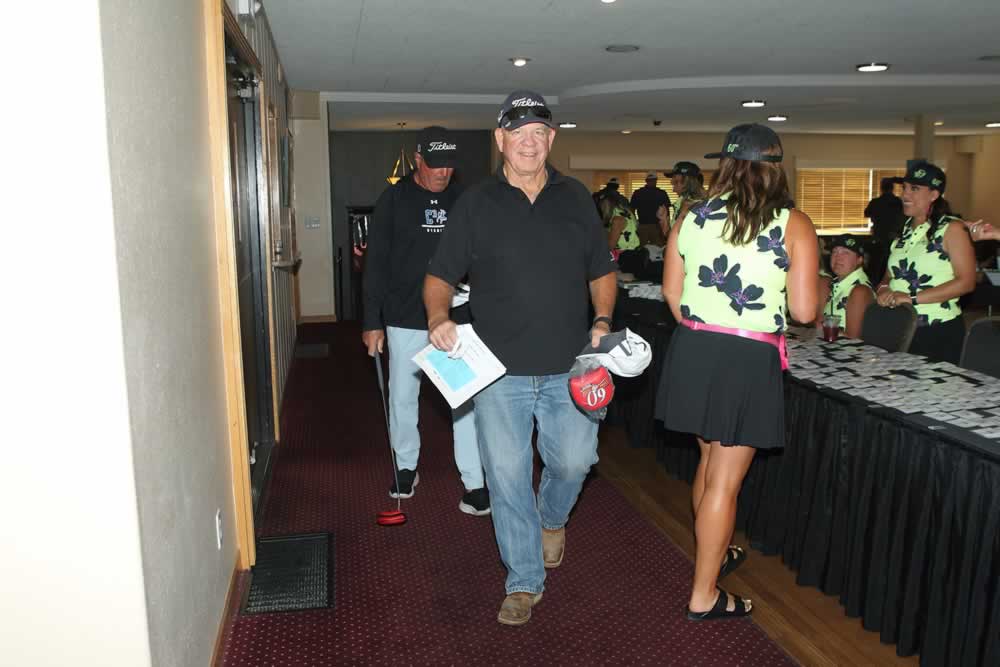 Thurs-MorningD77C4998Wit