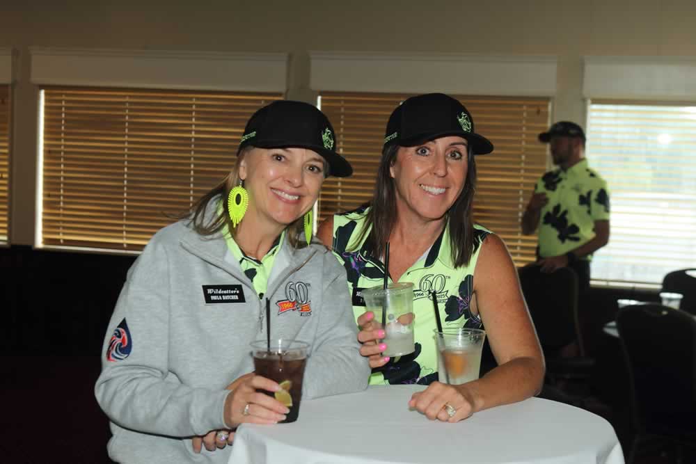 Thurs-PartyD77C5006Wit