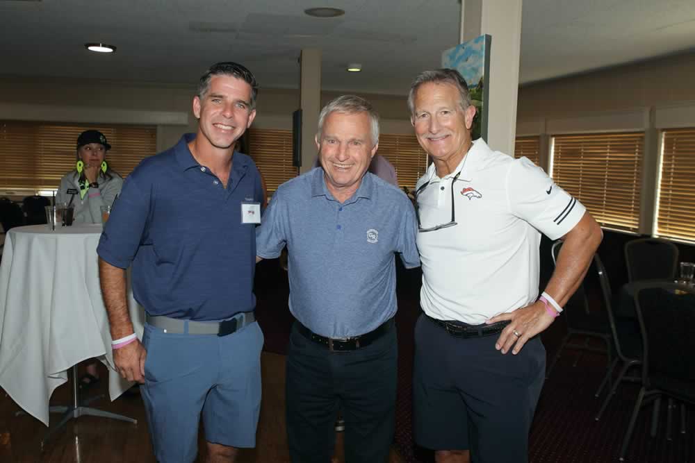 Thurs-PartyD77C5017Wit