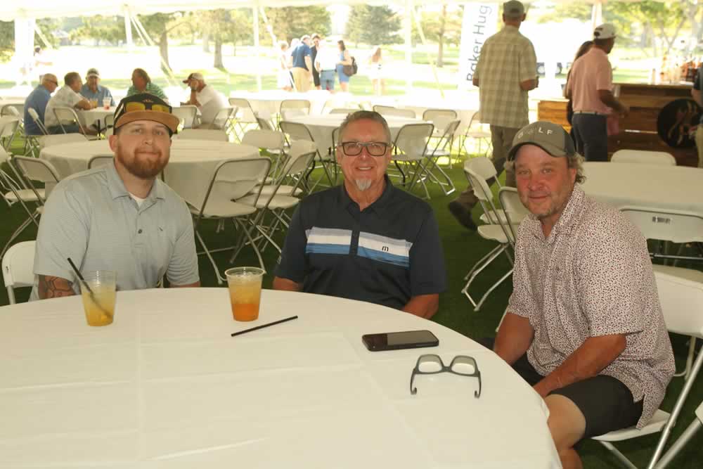 Thurs-PartyD77C5021Wit