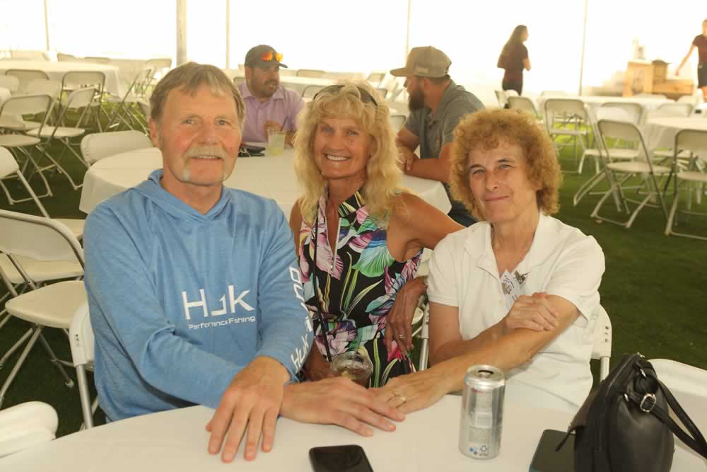 Thurs-PartyD77C5026Wit