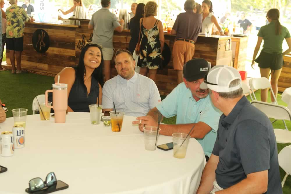 Thurs-PartyD77C5029Wit