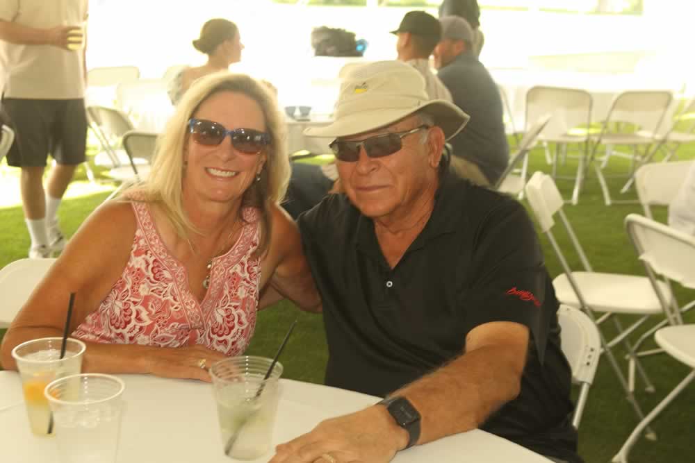 Thurs-PartyD77C5031Wit