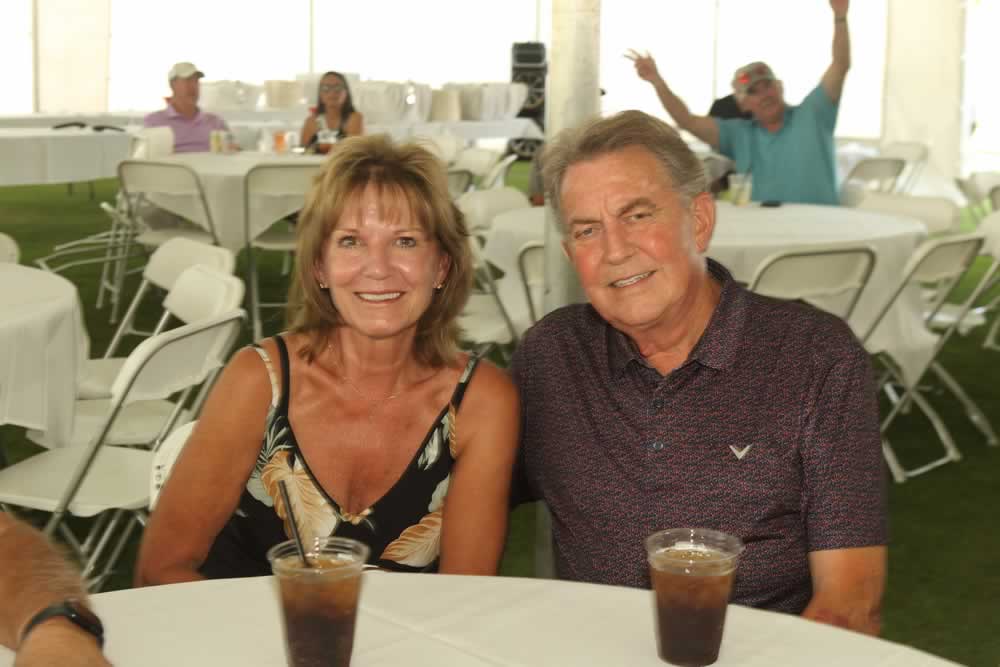 Thurs-PartyD77C5033Wit