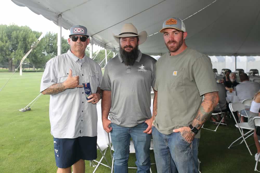 Thurs-PartyD77C5047Wit