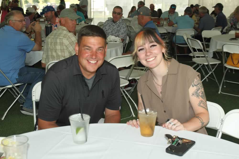 Thurs-PartyD77C5057Wit